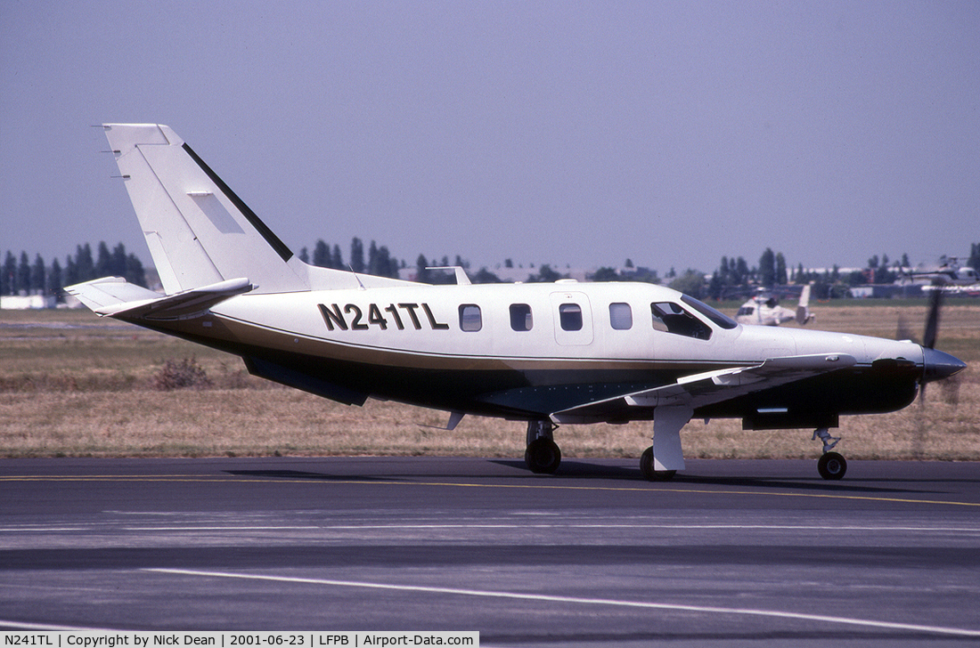 N241TL, 1999 Socata TBM-700 C/N 150, LFPB