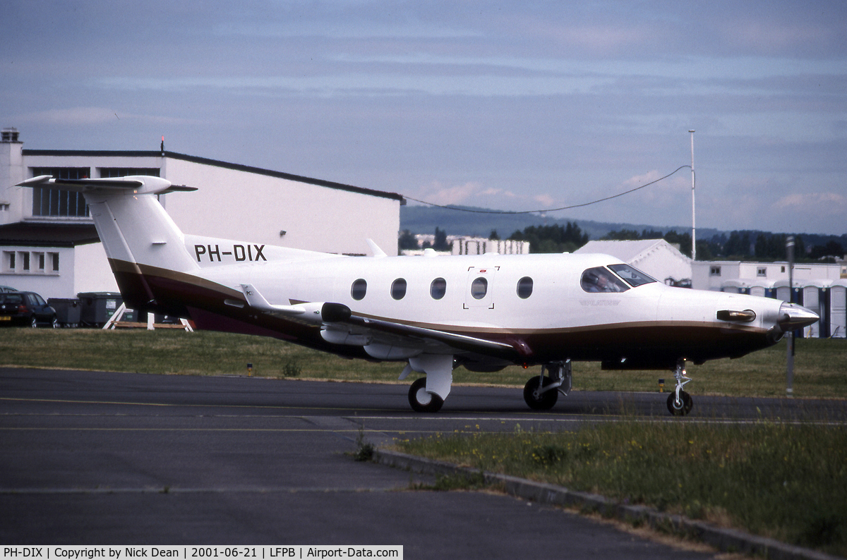 PH-DIX, 2000 Pilatus PC-12/45 C/N 309, LFPB