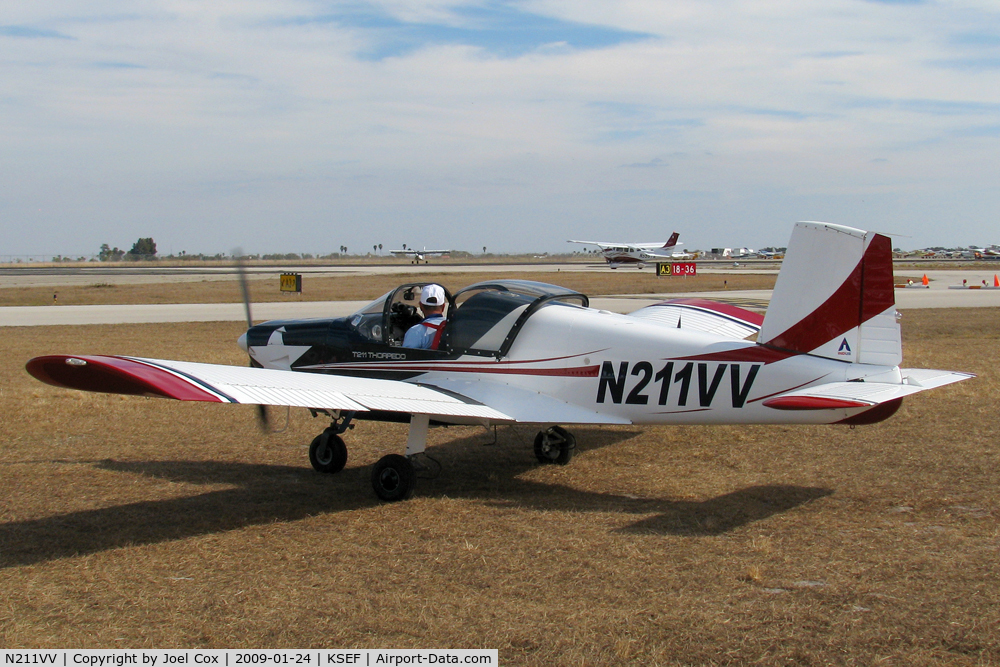 N211VV, 2005 Indus Aviation T-211 Thorpedo C/N 017S, Sebring light sport expo