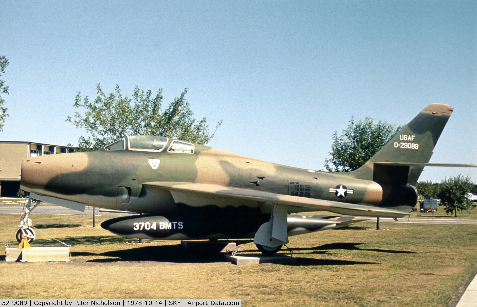 52-9089, 1952 General Motors F-84F-51-GK Thunderstreak C/N Not found 52-9089, This F-84F Thunderstreak was in the USAF History & Traditions Museum at Lackland AFB in 1978.
