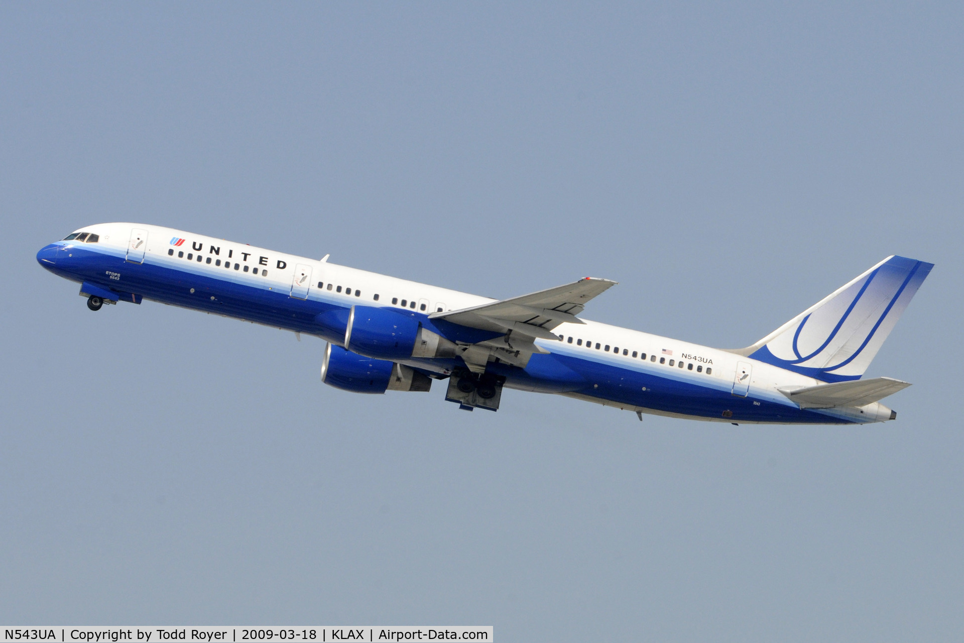 N543UA, 1991 Boeing 757-222 C/N 25698, Departing LAX on 25R