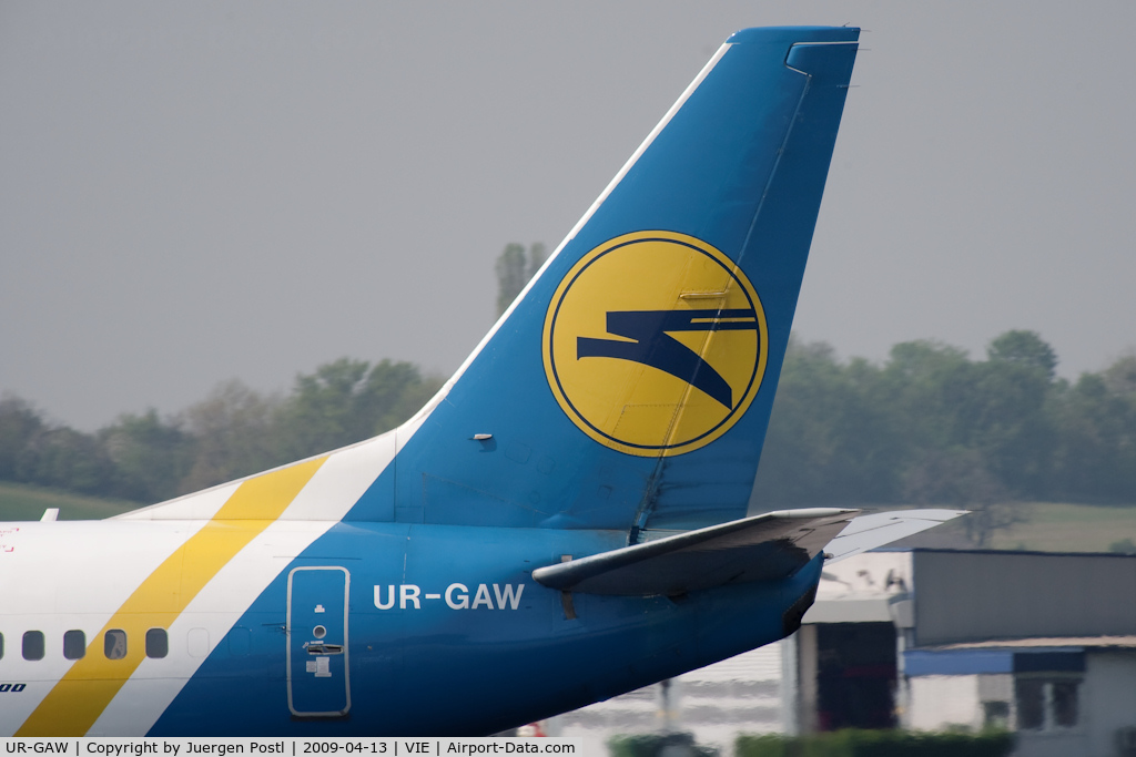 UR-GAW, 1991 Boeing 737-5Y0 C/N 24898, Boeing 737-5Y0