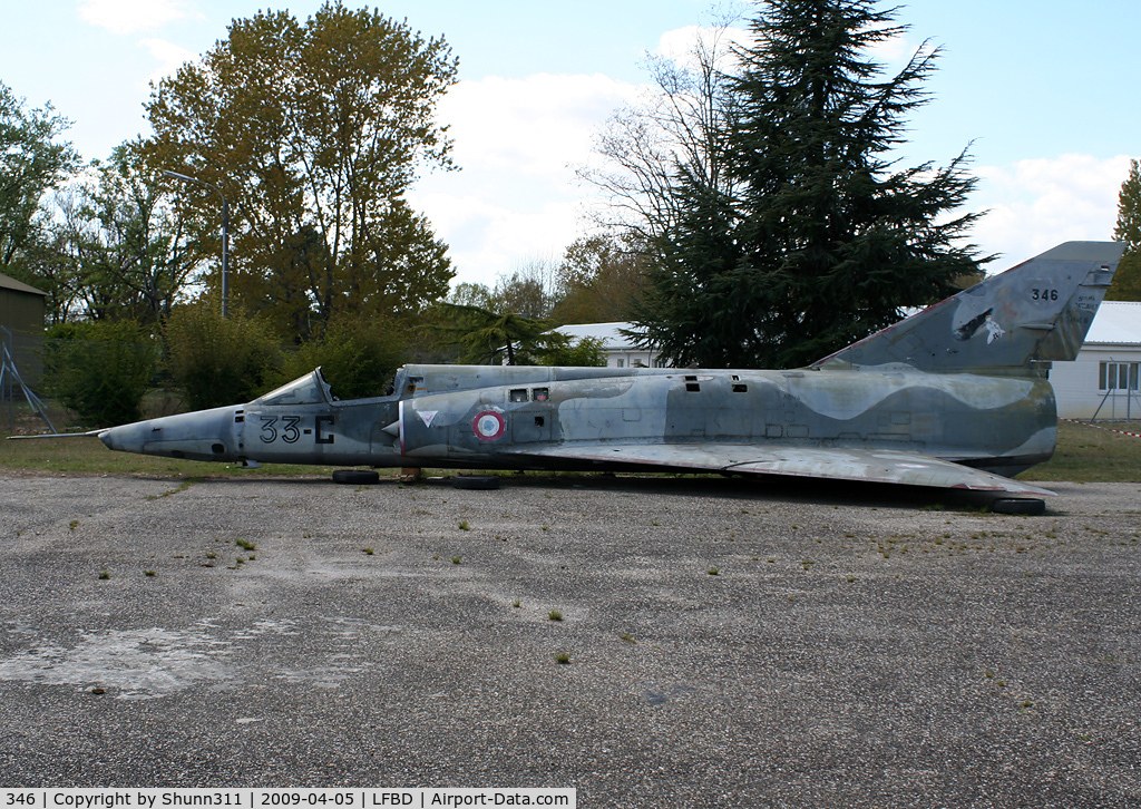 346, Dassault Mirage IIIR C/N 346, Stored and used as spare ? Was mounted on pylons during my military period in 1998... Which fate for him ?