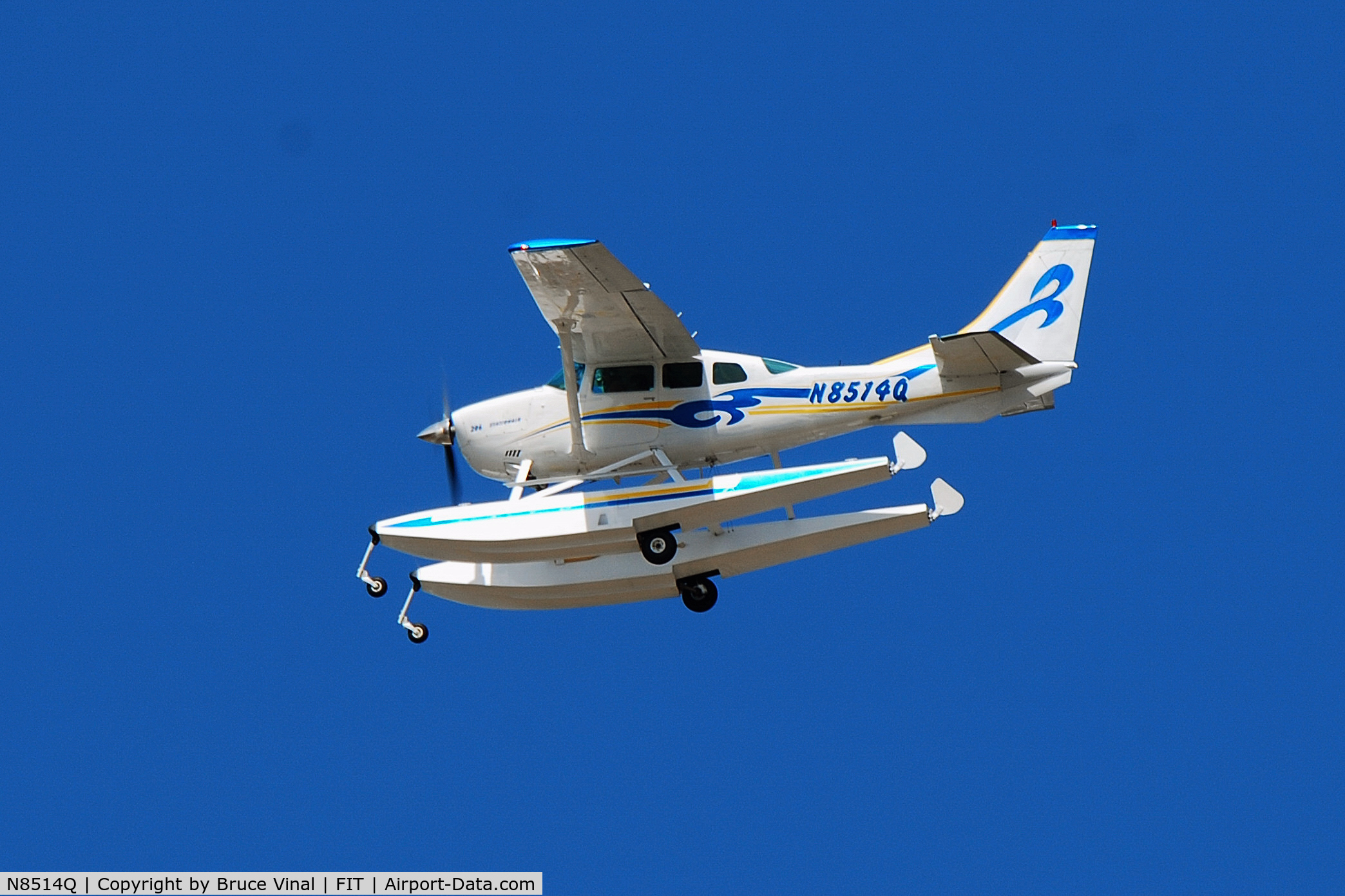N8514Q, 1976 Cessna U206F Stationair C/N U20603371, Fitchburg Mun. Airport