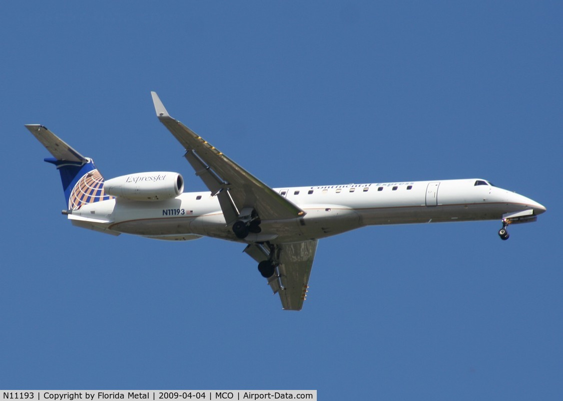 N11193, 2005 Embraer ERJ-145XR (EMB-145XR) C/N 14500938, Continental Express Jet E145