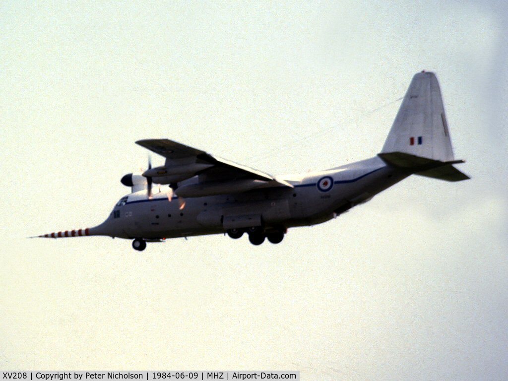 XV208, 1966 Lockheed C-130K Hercules W.2 C/N 382-4233, Hercules W.2 of the Royal Aircraft Establishment landing at the 1984 RAF Mildenhall Air Fete.