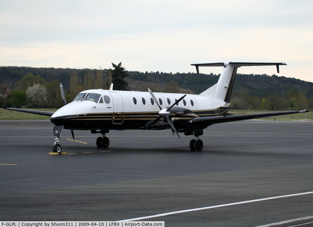F-GLPL, Beech 1900C C/N UC-92, Parked in front of the terminal...