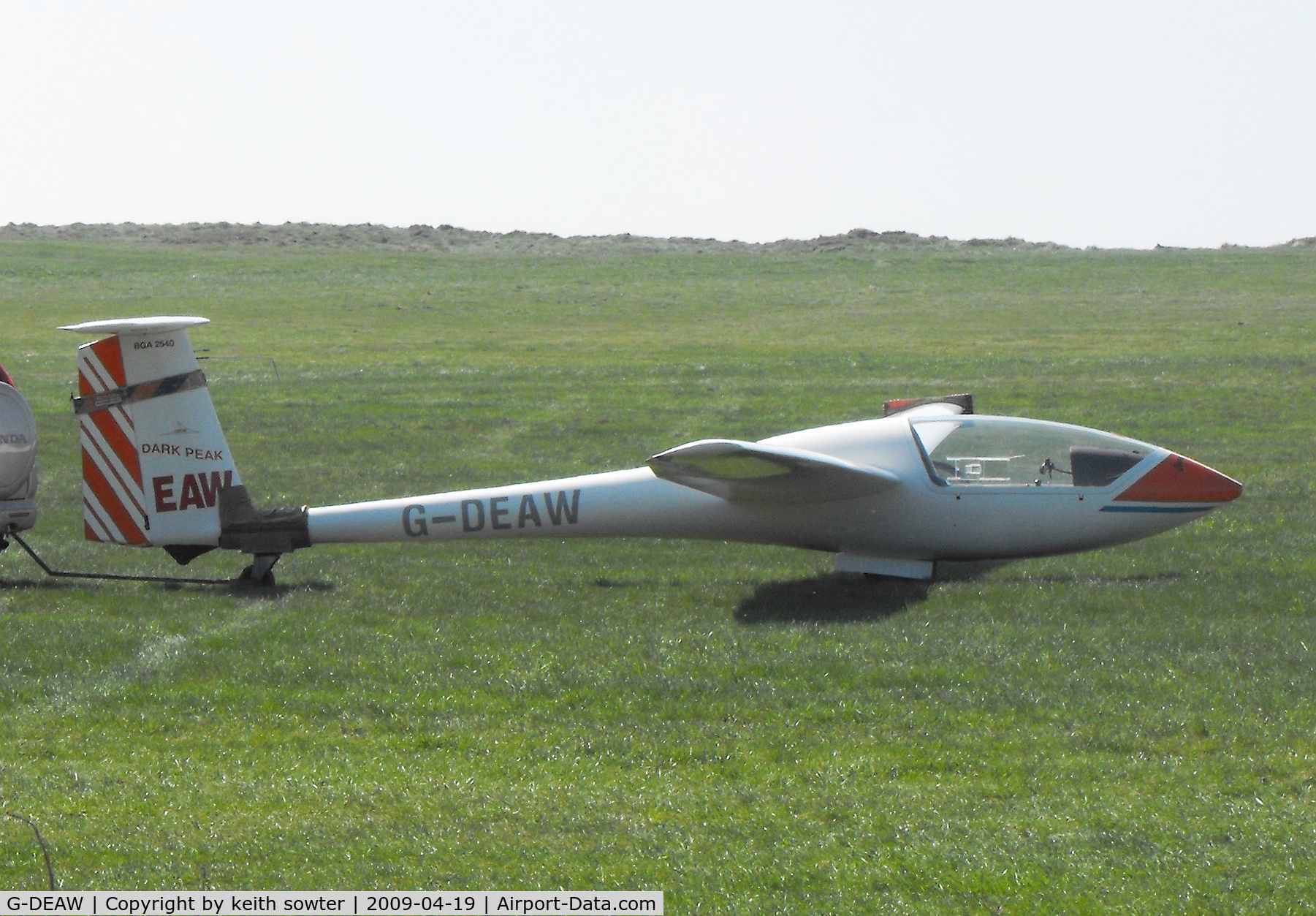 G-DEAW, 1979 Grob G-102 Astir CS77 C/N 1831, Based glider at Camphill Farm, Derbyshire