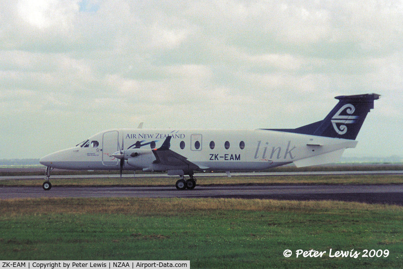 ZK-EAM, 2002 Beech 1900D C/N UE-436, Eagle Airways Ltd., Hamilton - 2002