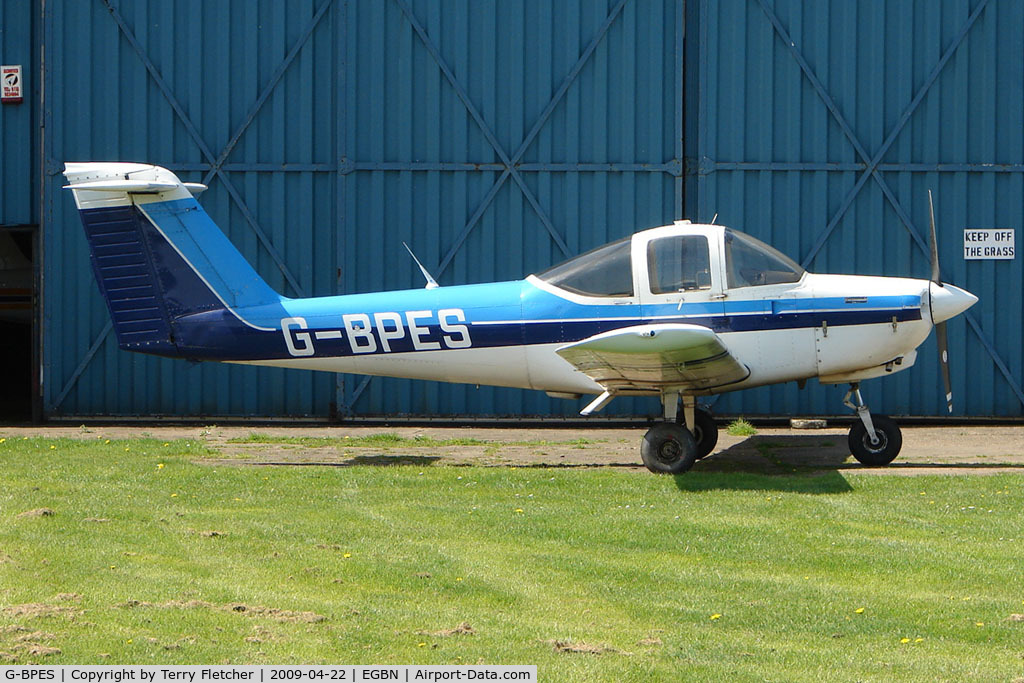 G-BPES, 1981 Piper PA-38-112 Tomahawk Tomahawk C/N 38-81A0064, Piper Tomahawk of the local Flying School at Tollerton