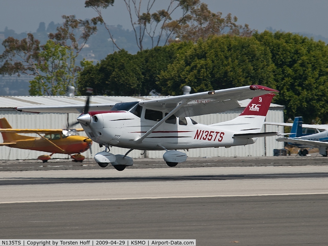 N135TS, 2003 Cessna T206H Turbo Stationair C/N T20608413, N135TS arriving on RWY 21