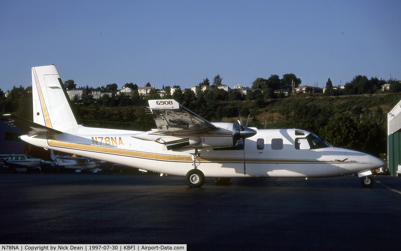 N78NA, 1977 Rockwell International 690B C/N 11401, KBFI