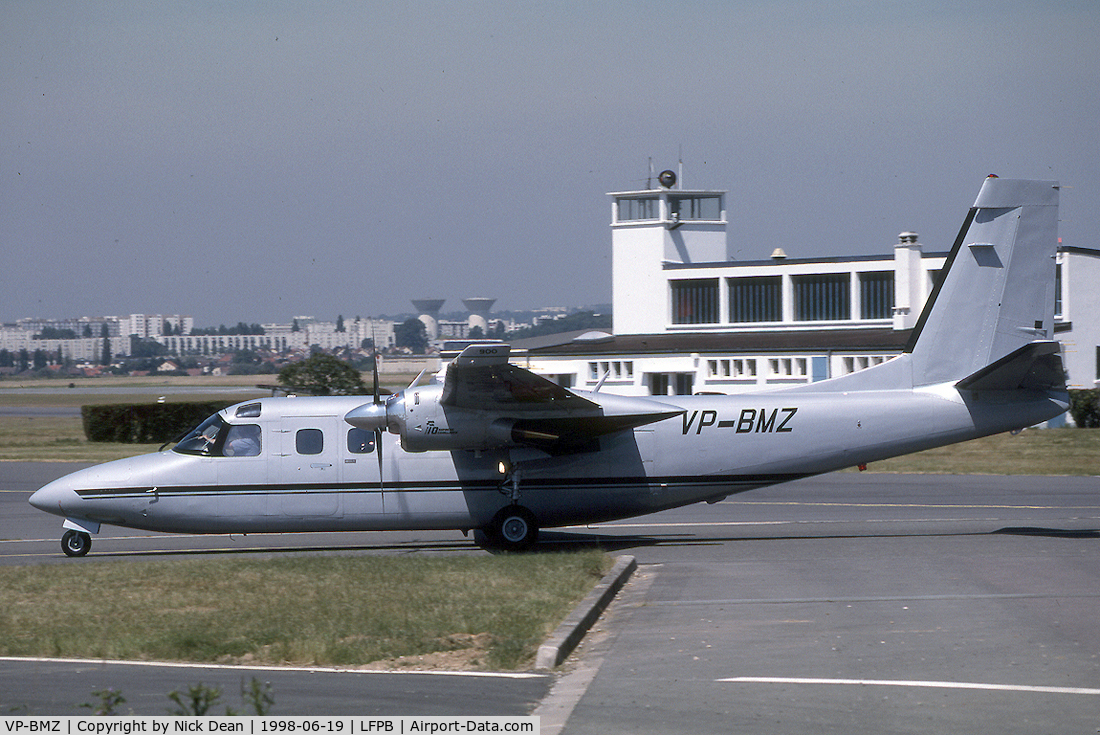 VP-BMZ, 1984 Gulfstream Aerospace 690D Commander C/N 15033, LFPB