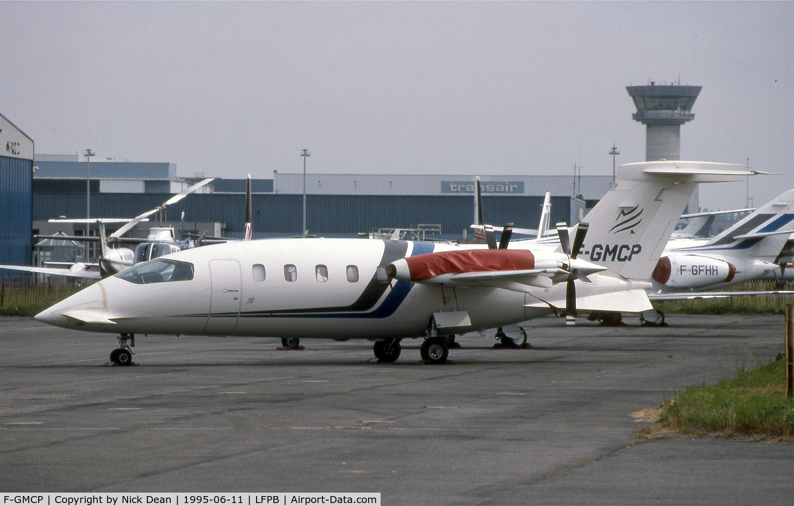 F-GMCP, 1993 Piaggio P-180 Avanti C/N 1022, LFPB