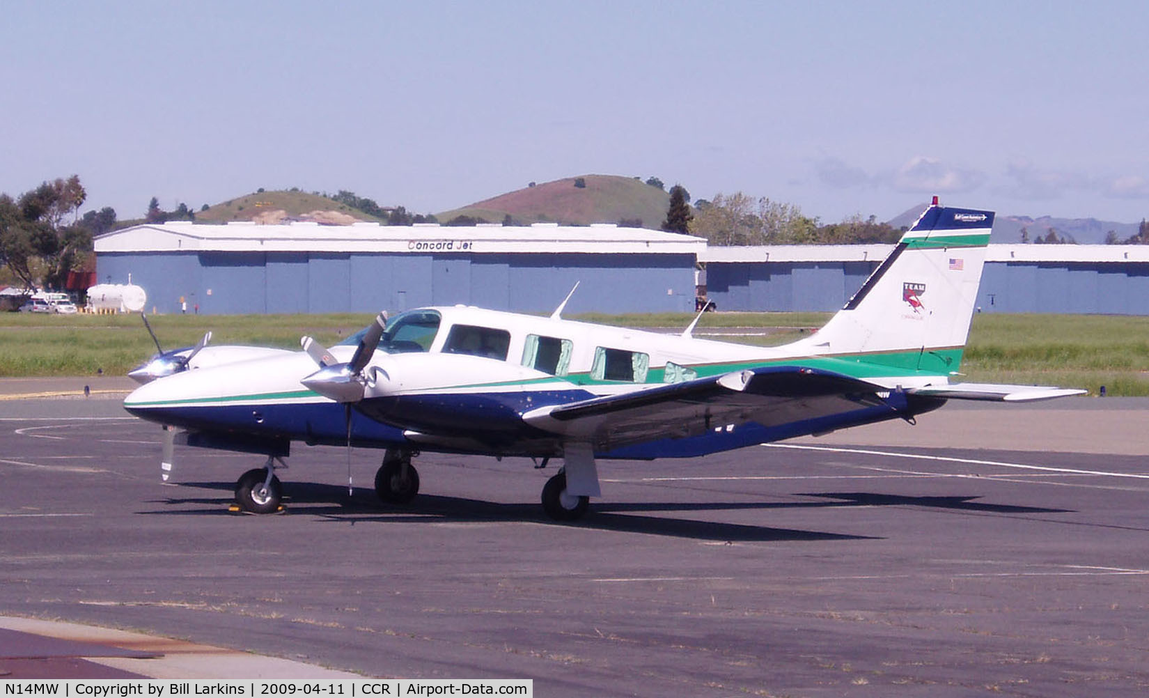 N14MW, 1981 Piper PA-34-220T Seneca C/N 34-8133047, Visitor