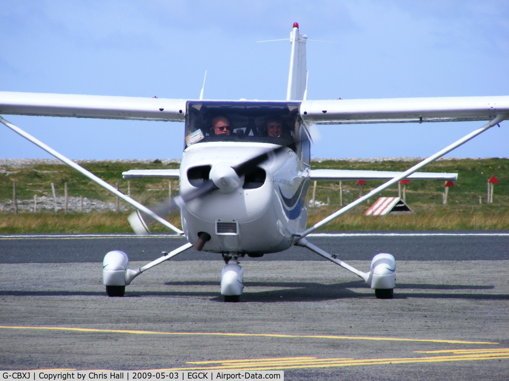 G-CBXJ, 1999 Cessna 172S Skyhawk C/N 172S8125, P F A fly-in at Caernarfon