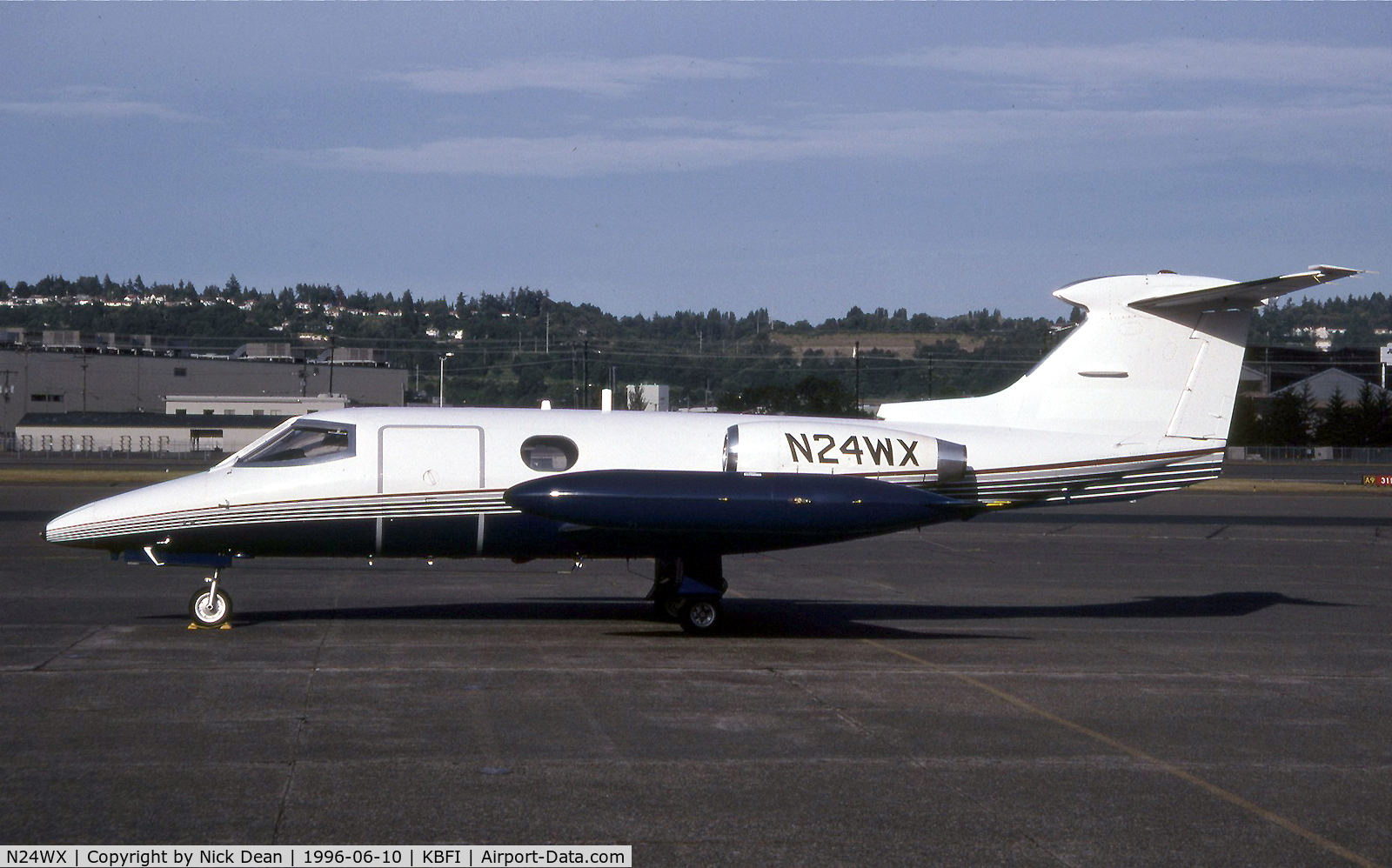 N24WX, 1966 Learjet 24 C/N 101, KBFI