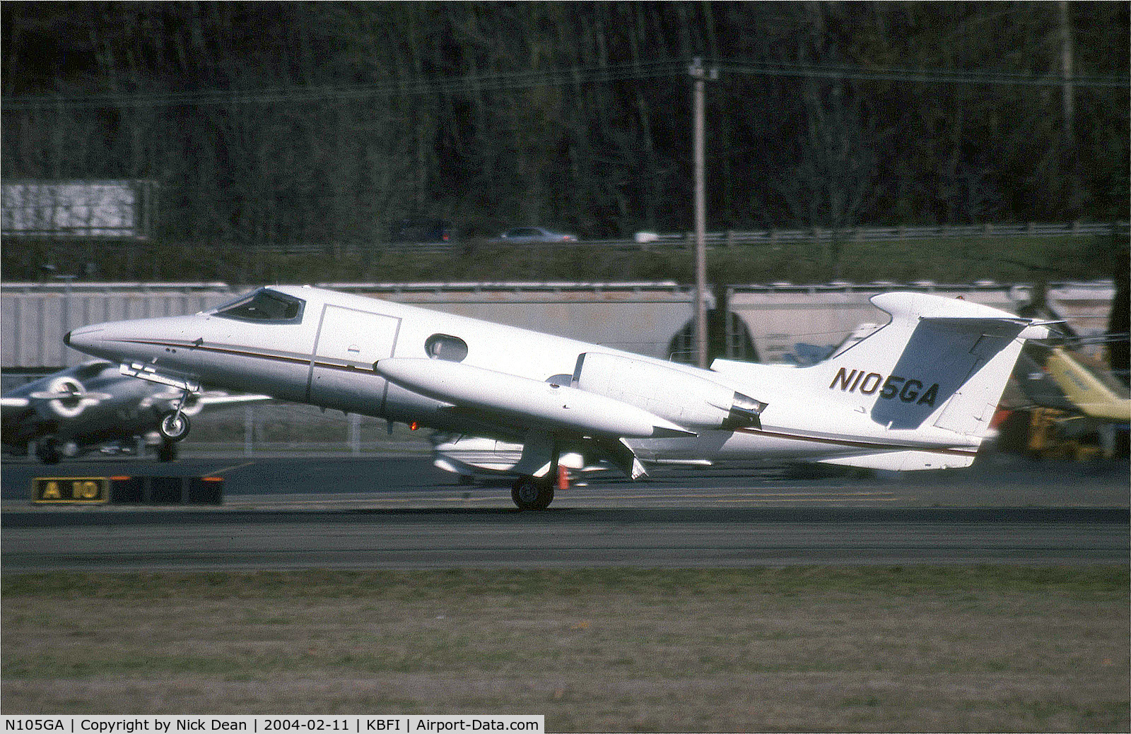 N105GA, 1966 Learjet 24 C/N 116, KBFI
