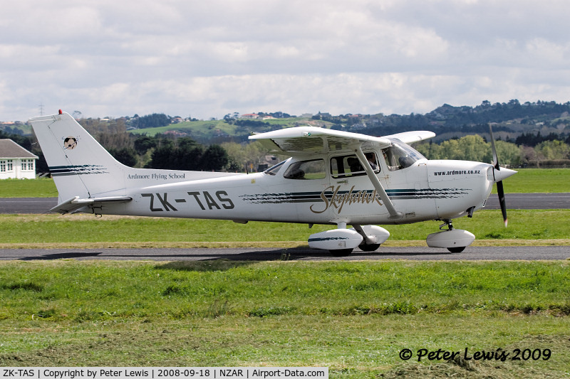 ZK-TAS, Cessna 172R C/N 17280630, Ardmore Flying School Ltd., Ardmore