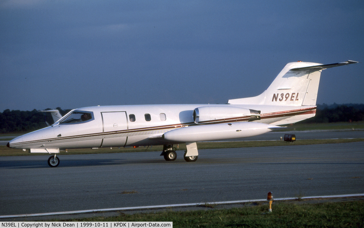 N39EL, 1966 Learjet 24D C/N 251, KPDK