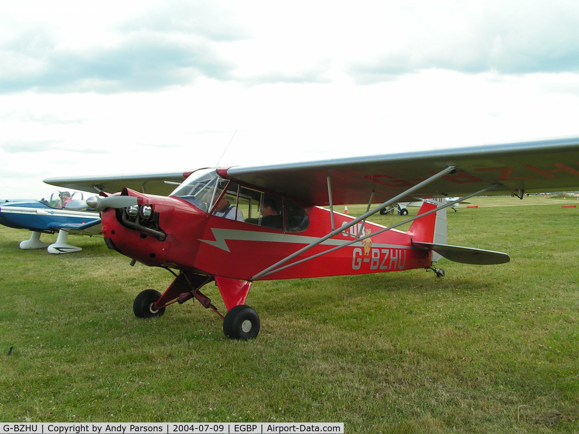 G-BZHU, 1982 Wag-Aero Sport Trainer C/N AACA/351, AT kemble PFA Rallye 2004