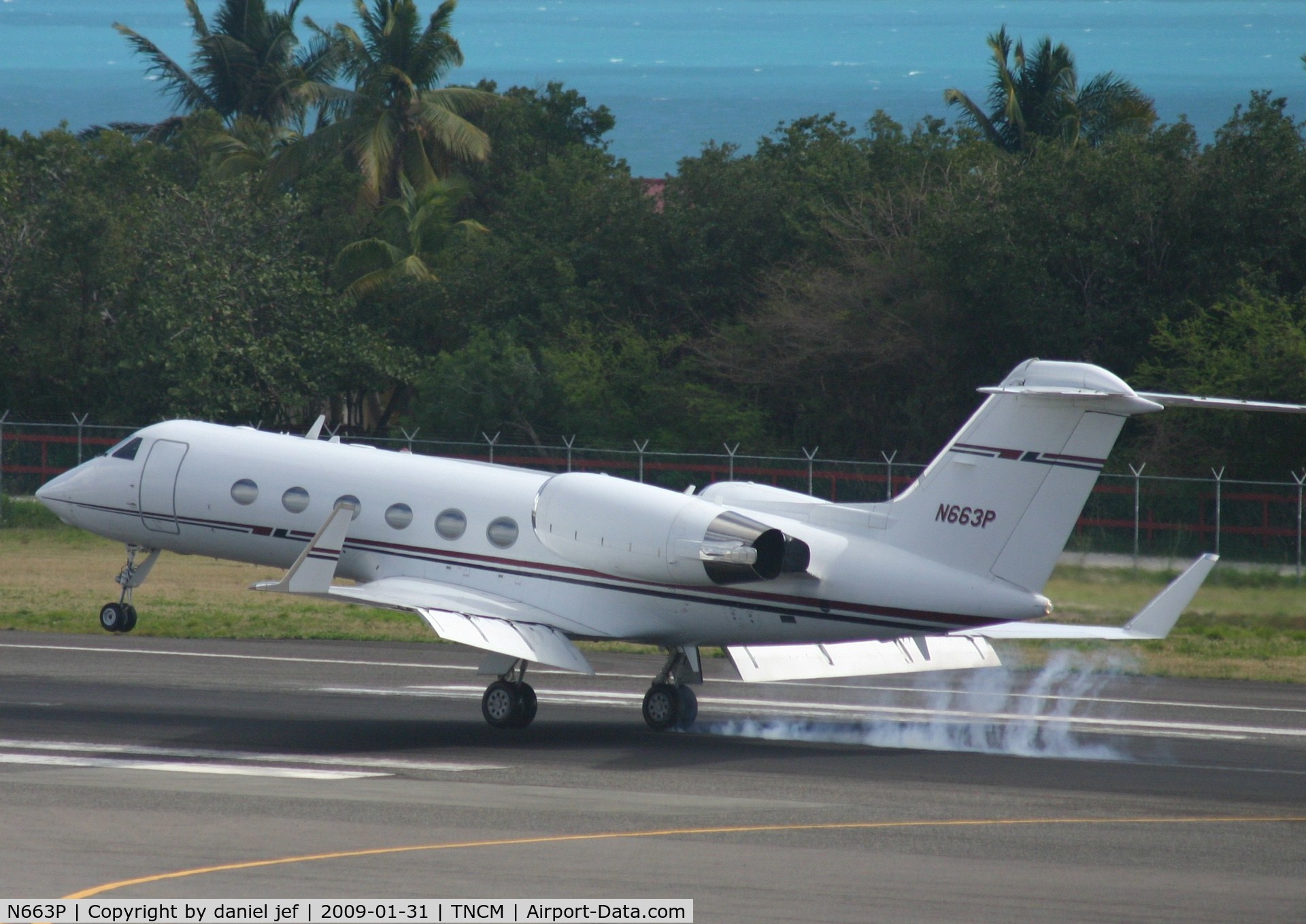 N663P, 2000 Gulfstream Aerospace G-IV C/N 1434, Landing 10