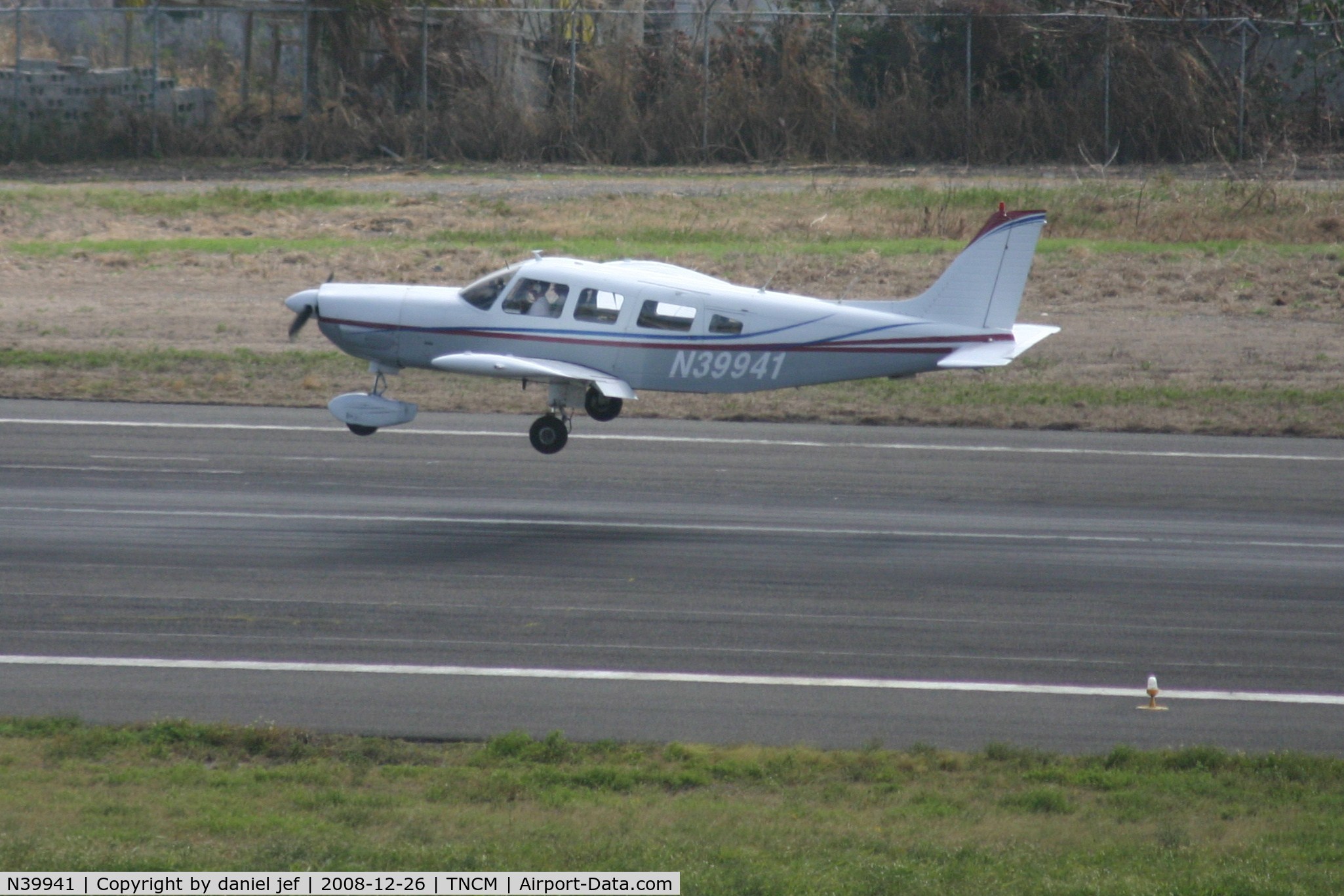 N39941, 1978 Piper PA-32-300 Cherokee Six C/N 32-7840179, Landing 10