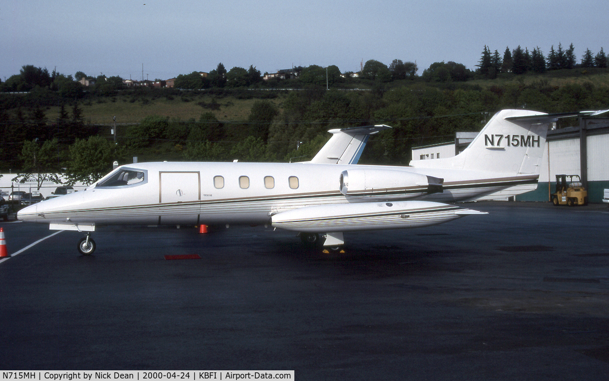 N715MH, 1973 Gates Learjet 25B C/N 132, KBFI