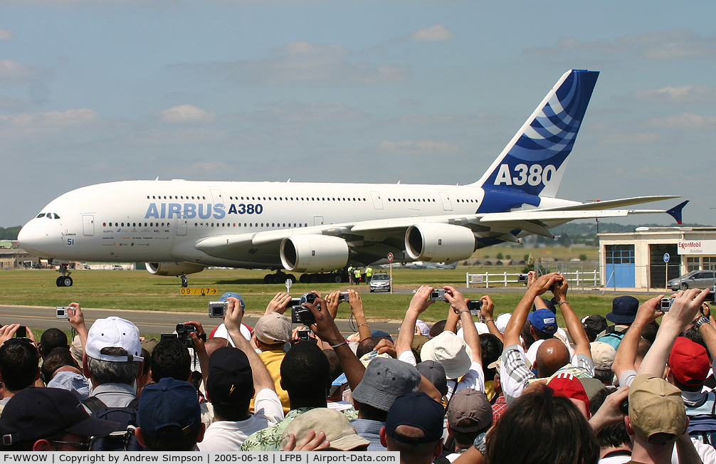 F-WWOW, 2005 Airbus A380-841 C/N 001, 2005 Paris Airshow.