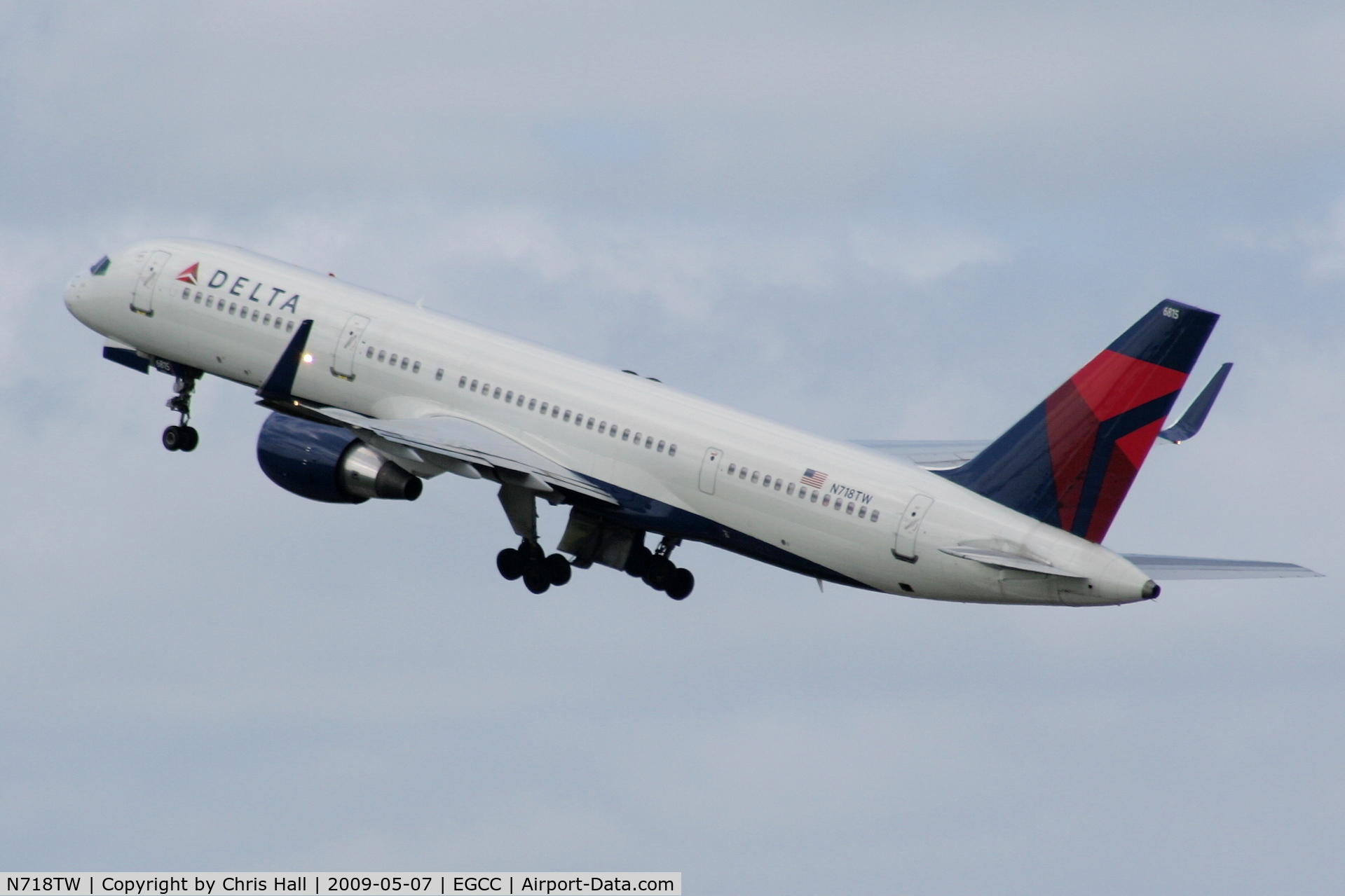 N718TW, 1999 Boeing 757-231 C/N 28486, Delta