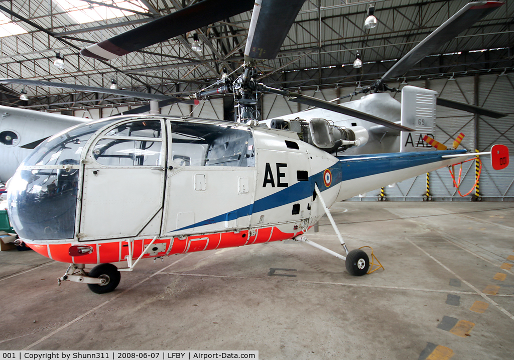 001, 1959 Sud SE-3160 Alouette III C/N 01, Alouette 3 displayed by the ALAT Museum during LFBY Open DAy 2008