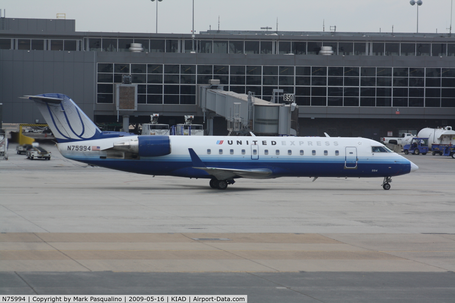 N75994, 2000 Bombardier CRJ-200ER (CL-600-2B19) C/N 7367, CL-600-2B19