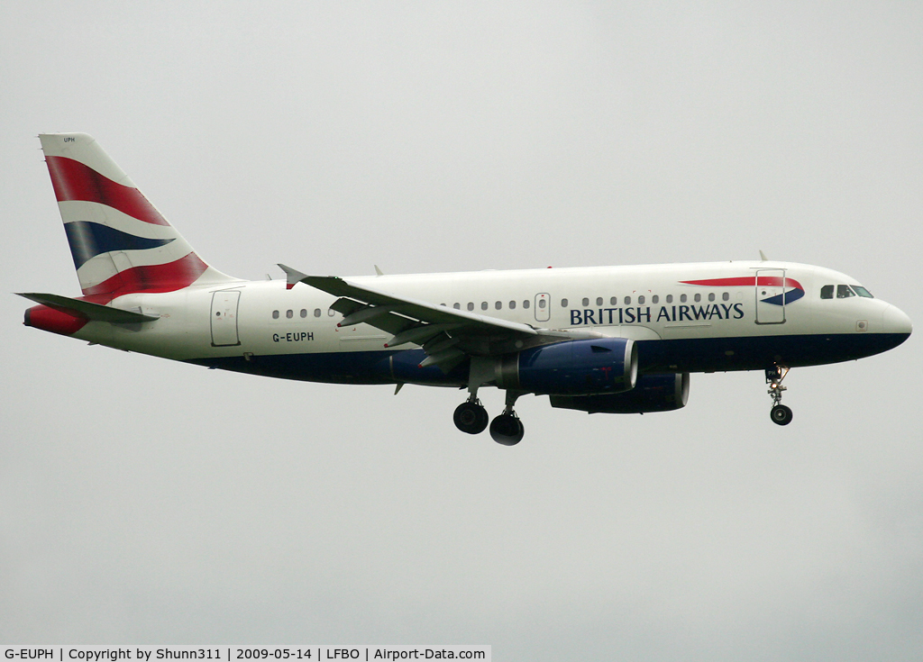 G-EUPH, 2000 Airbus A319-131 C/N 1225, Landing rwy 32L
