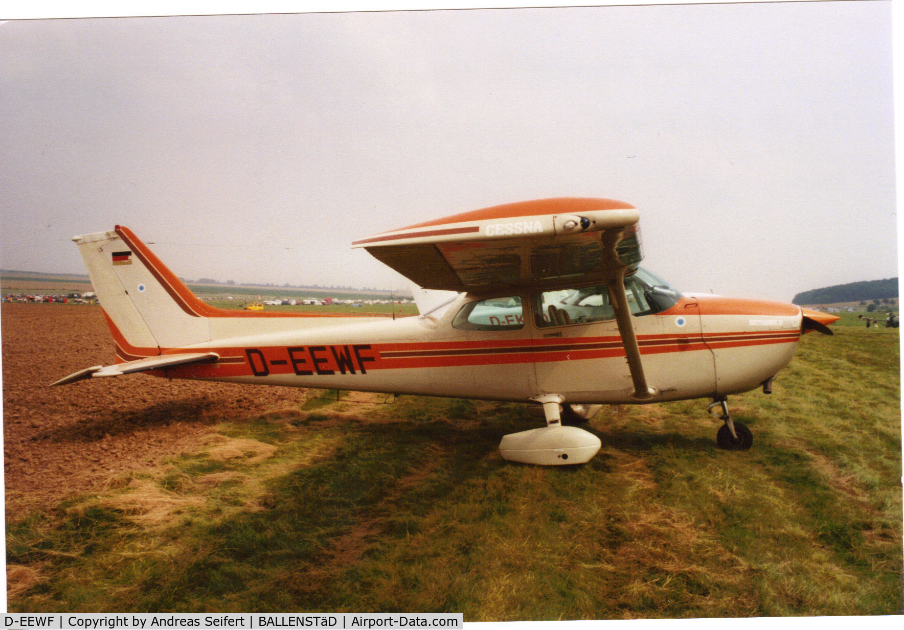 D-EEWF, Cessna 172P C/N 172-75316, Ballenstädt 2002