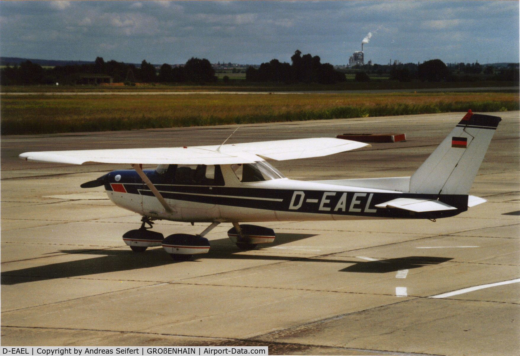 D-EAEL, 1978 Reims F152 C/N 1495, Großenhain 2002