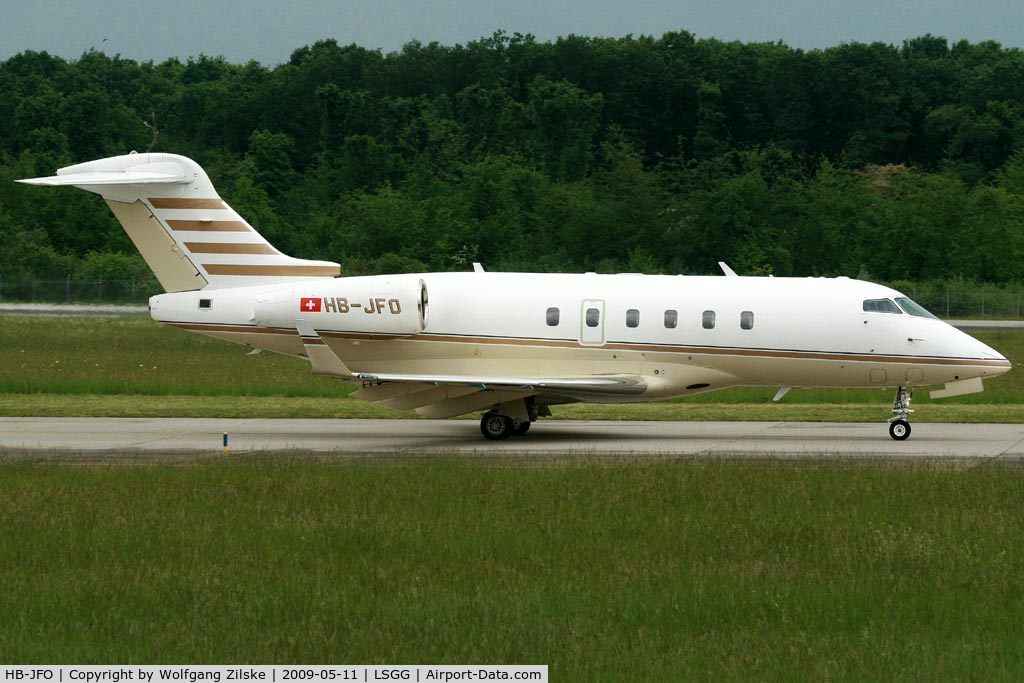 HB-JFO, 2006 Bombardier Challenger 300 (BD-100-1A10) C/N 20137, visitor