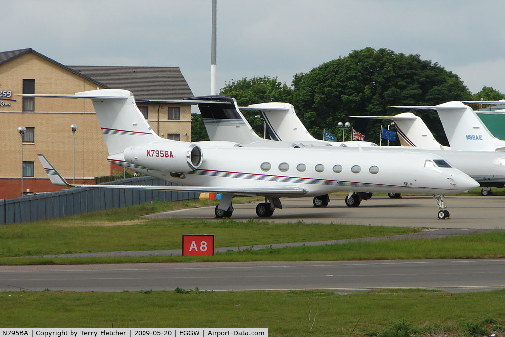 N795BA, 2004 Gulfstream Aerospace GV-SP (G550) C/N 5031, Gulfstream V at Luton