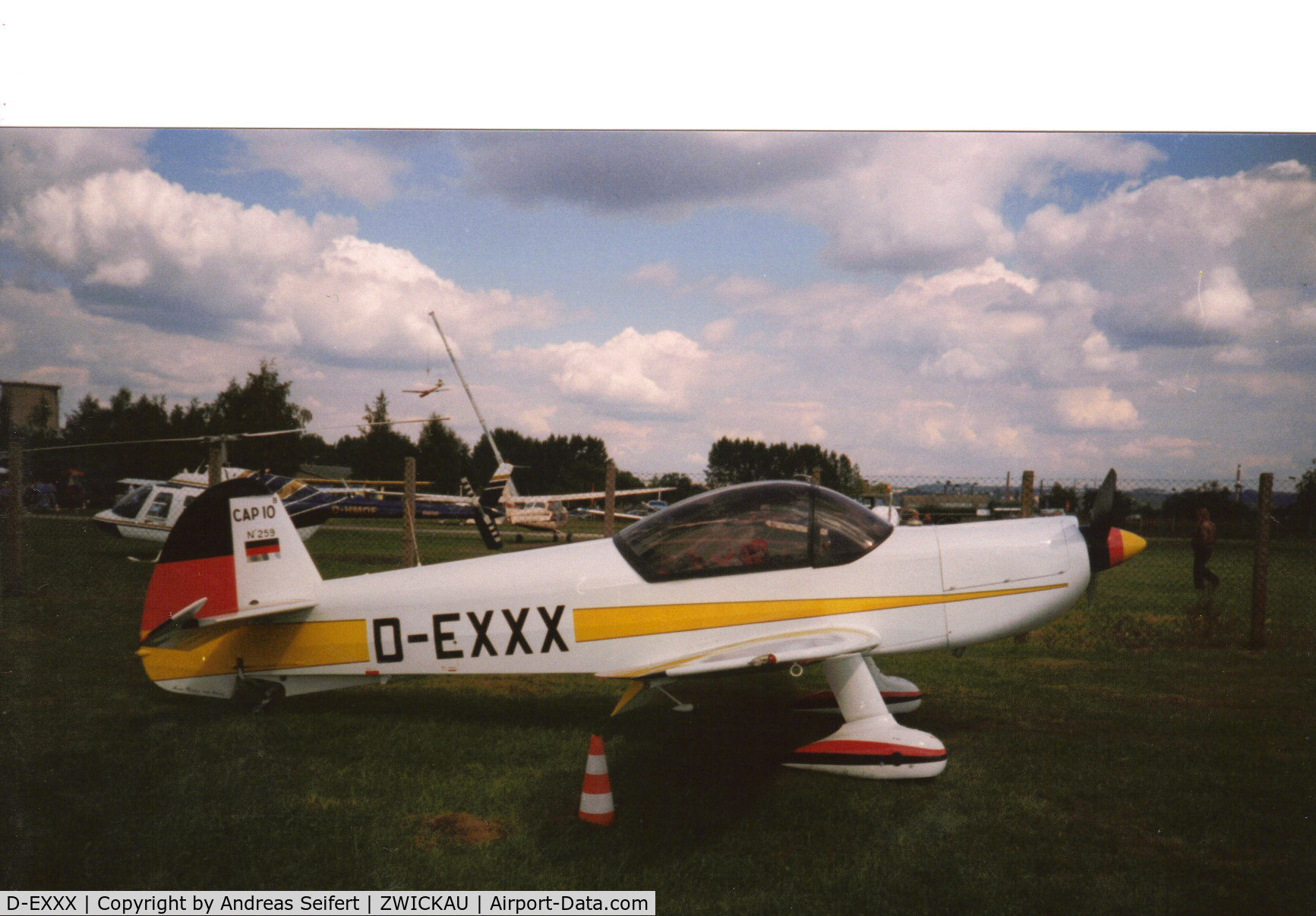 D-EXXX, Mudry CAP-10B C/N 59, Zwickau 2000