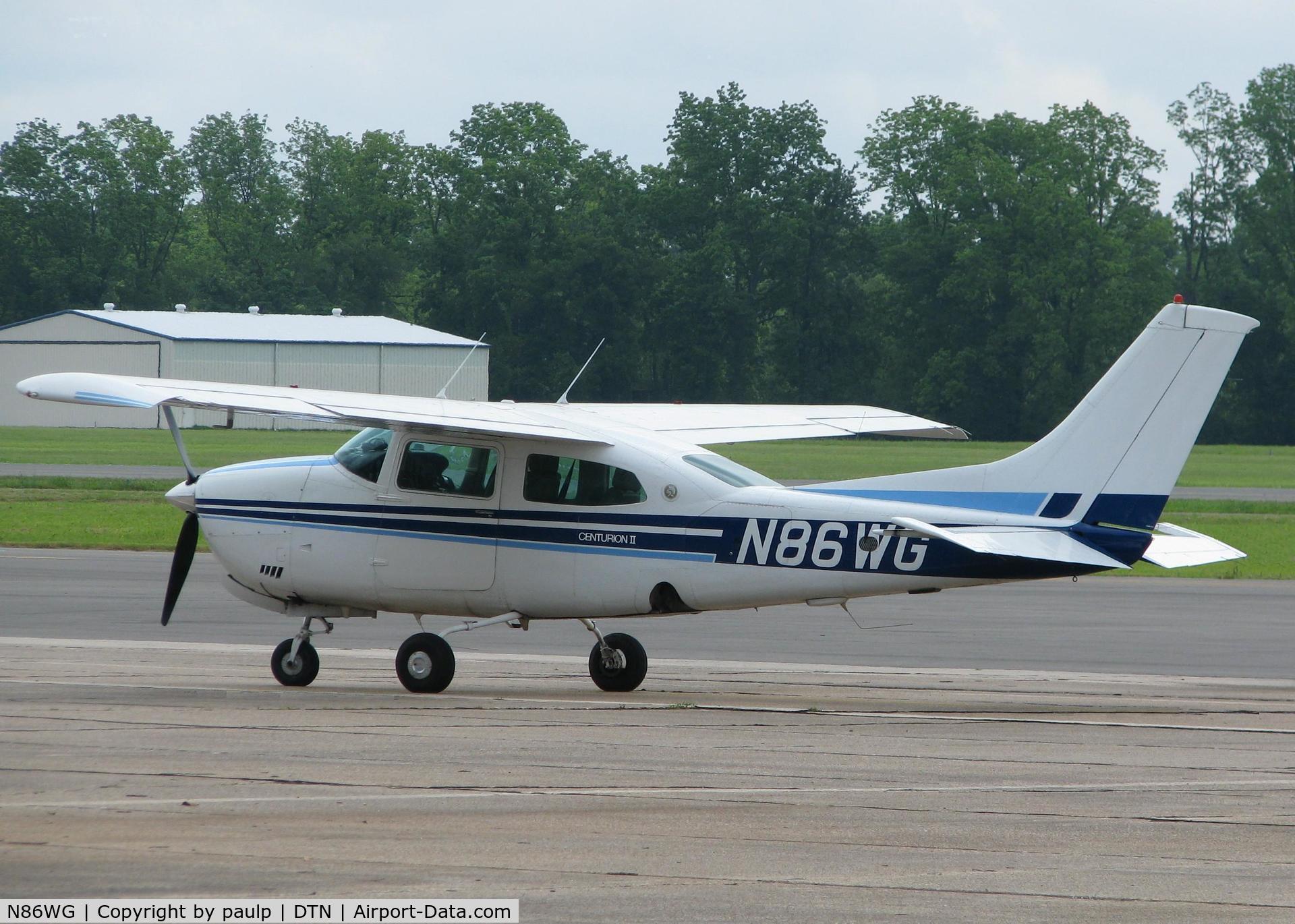 N86WG, Cessna 210M Centurion C/N 21062666, Parked at Downtown Shreveport.