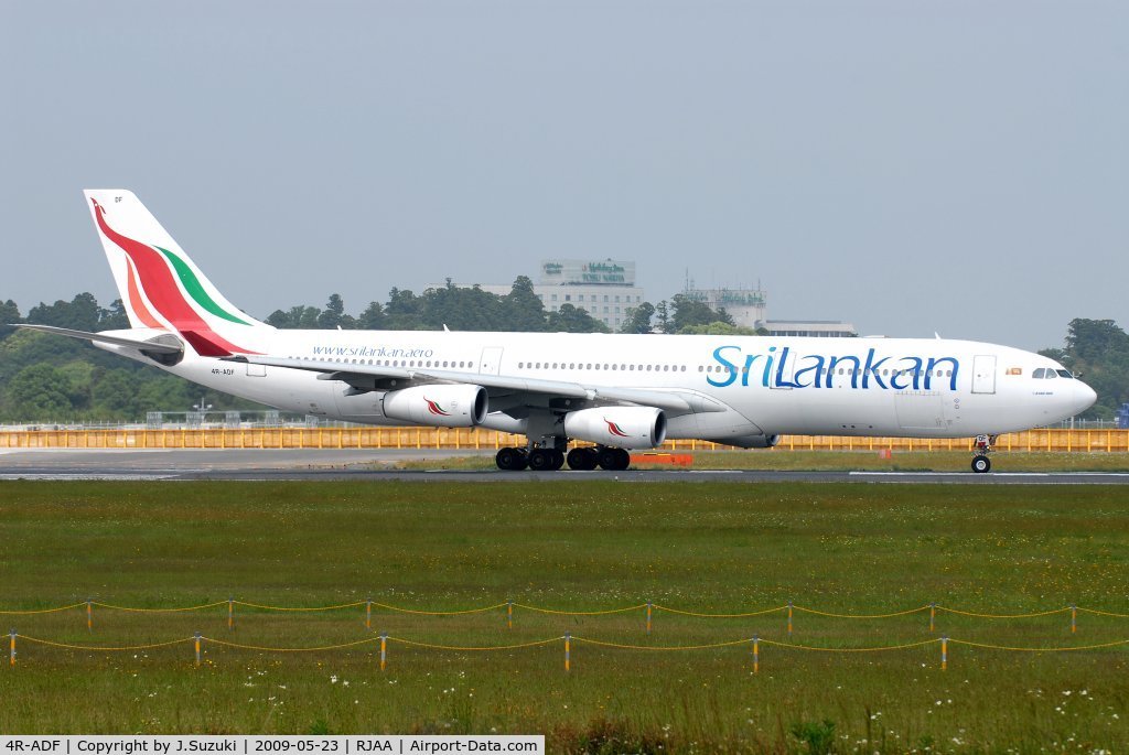 4R-ADF, 2000 Airbus A340-313 C/N 374, Line up and wait R/W16R