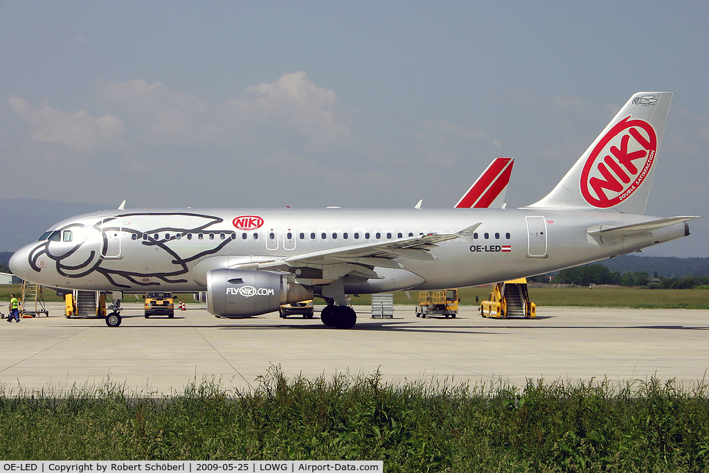 OE-LED, 2008 Airbus A319-112 C/N 3407, First time to watch Niki´s Airbus A319 at LOWG