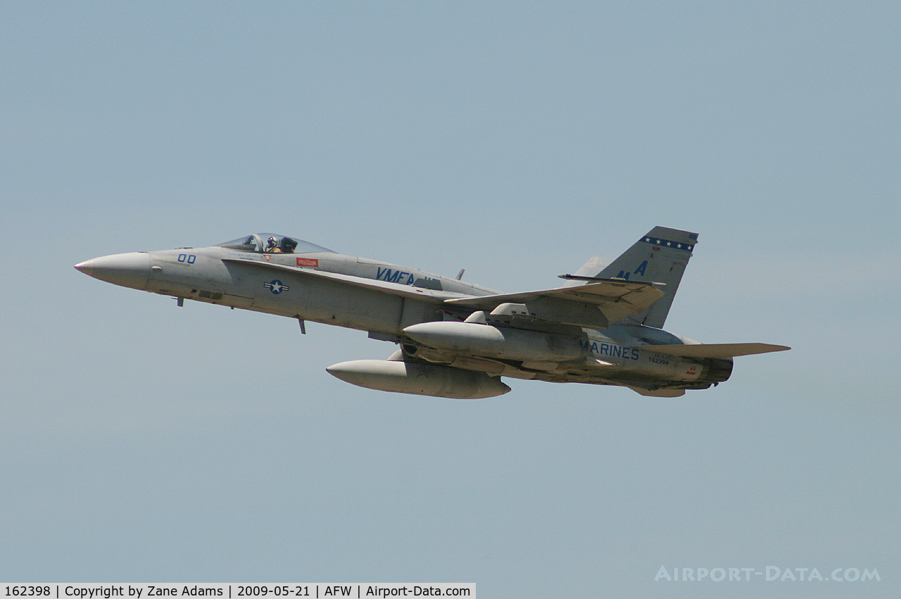 162398, McDonnell Douglas F/A-18A+ Hornet C/N 223/A177, Departing Alliance, Fort Worth