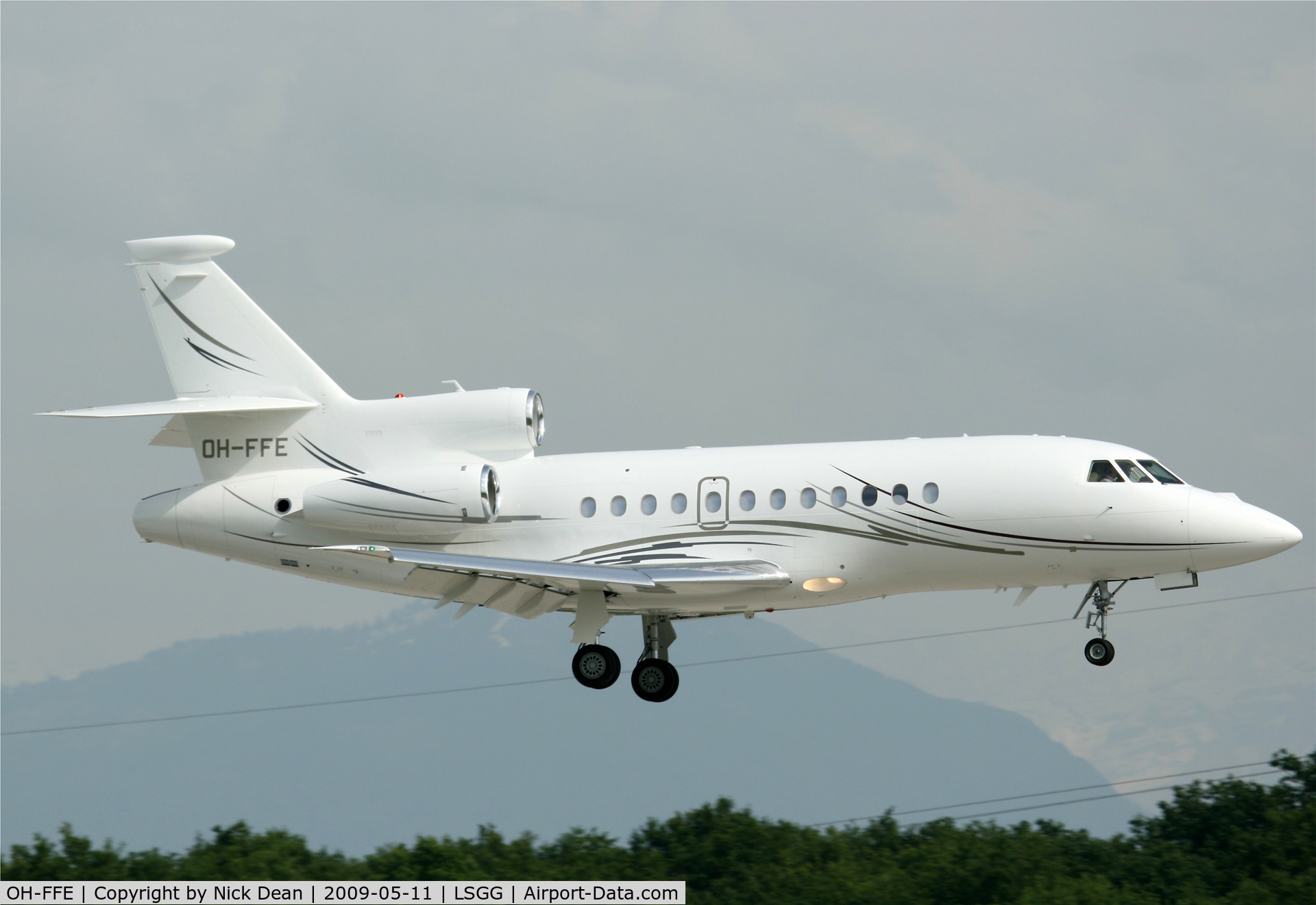 OH-FFE, 2009 Dassault Falcon 900EX C/N 220, LSGG