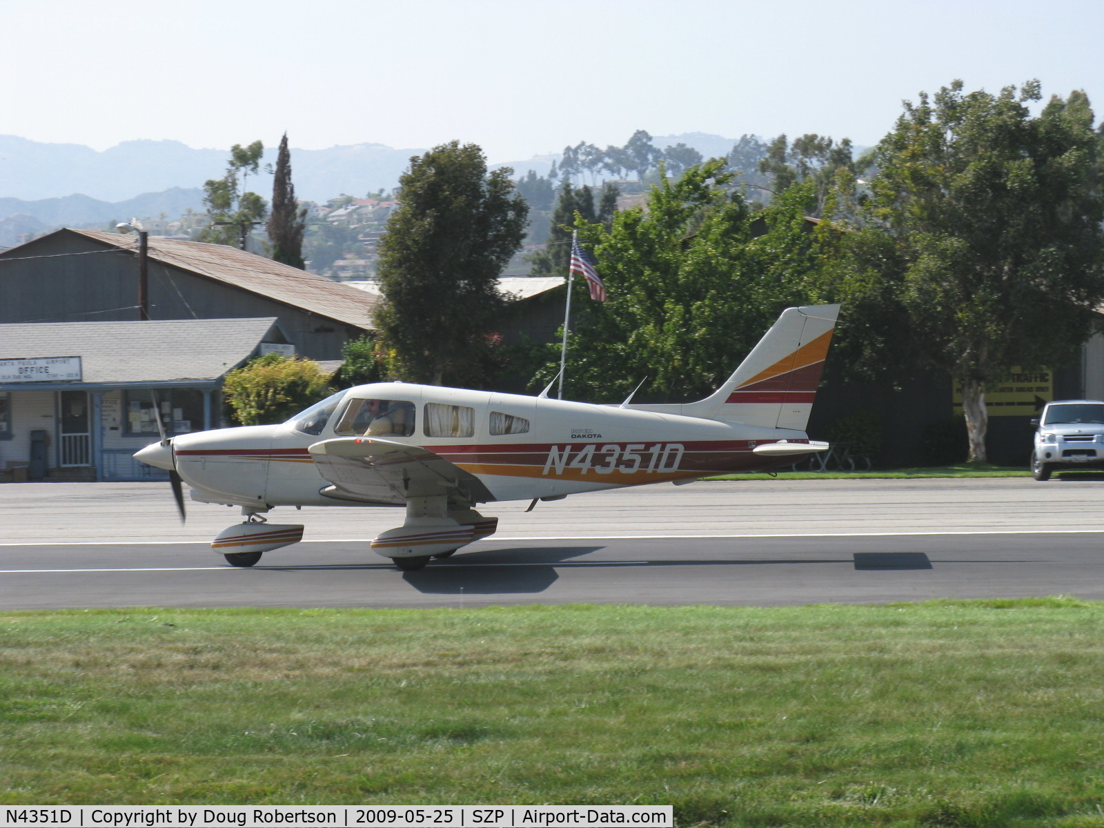 N4351D, 1984 Piper PA-28-236 Dakota C/N 28-8411016, 1984 Piper PA-28-236 DAKOTA, Lycoming O-540-J3A5D 235 hp, landing roll Rwy 22