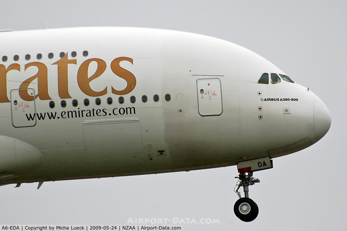 A6-EDA, 2007 Airbus A380-861 C/N 011, On finals in the rain