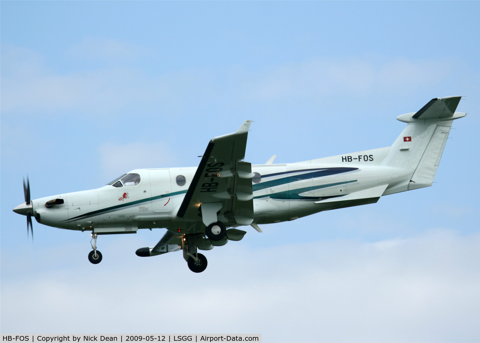 HB-FOS, 2000 Pilatus PC-12/45 C/N 366, LSGG