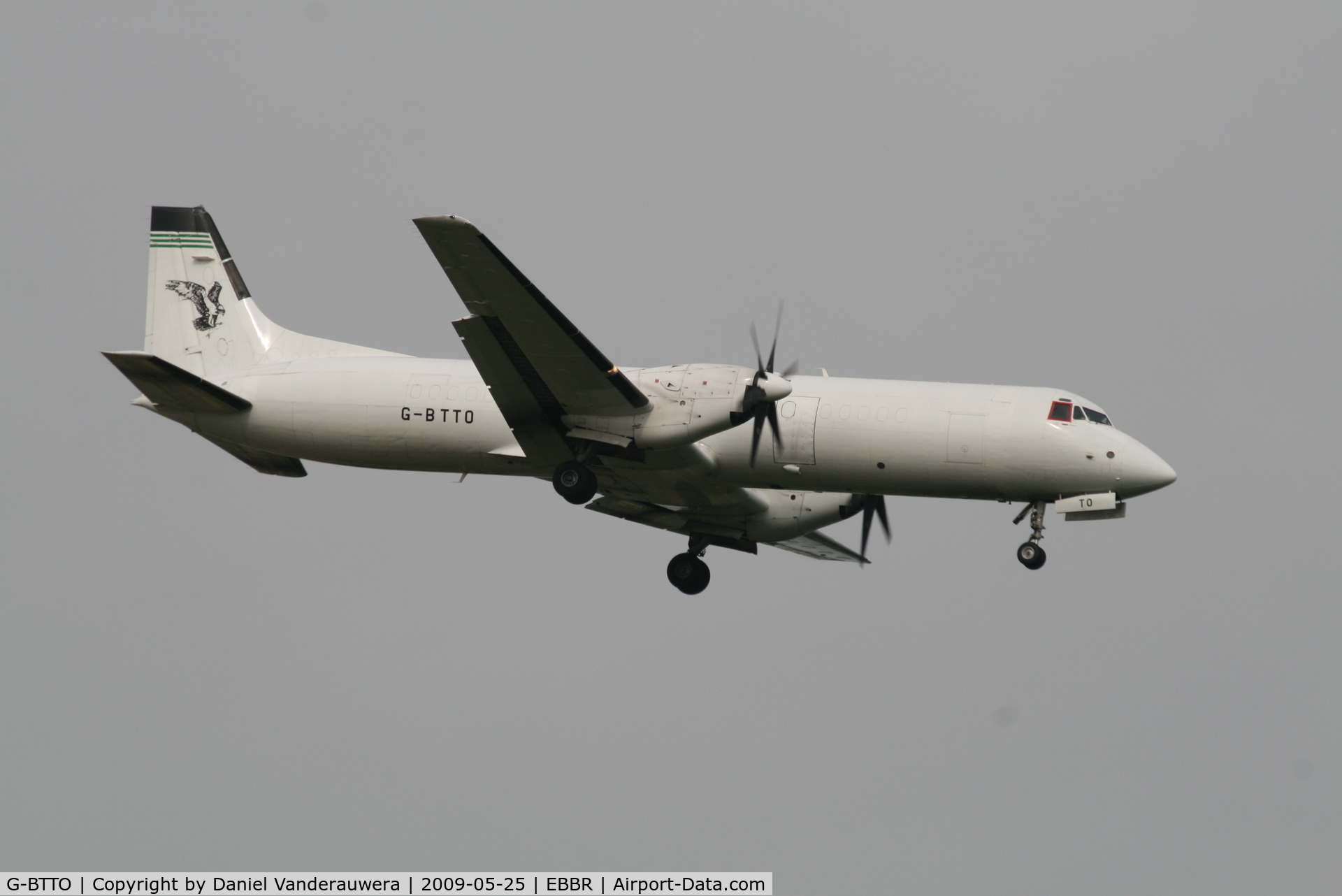 G-BTTO, 1990 British Aerospace ATP C/N 2033, descending to rwy 02 - cloudy