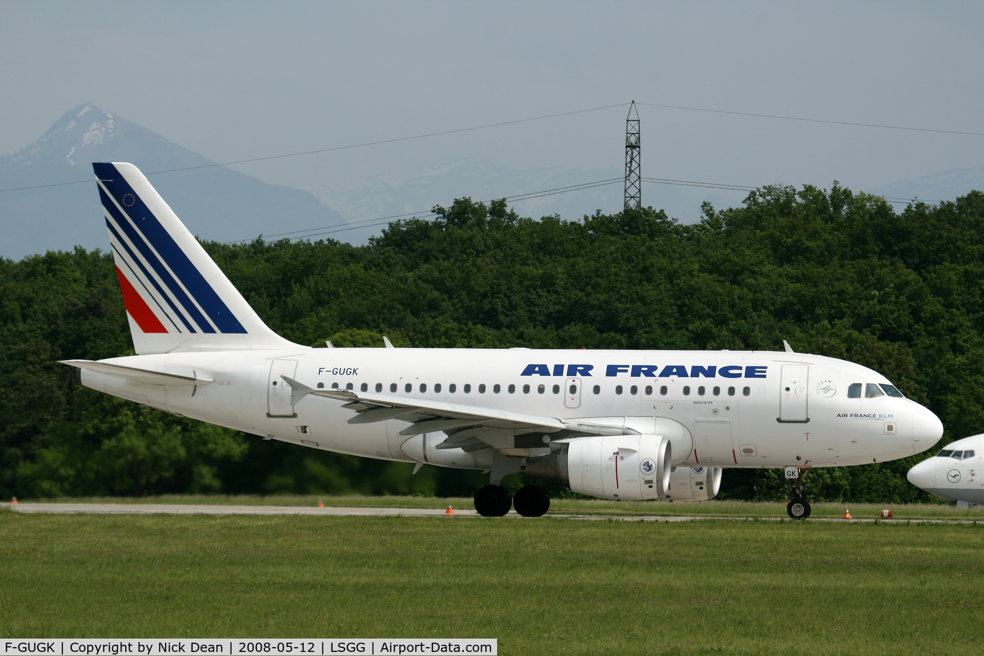 F-GUGK, 2005 Airbus A318-111 C/N 2601, LSGG