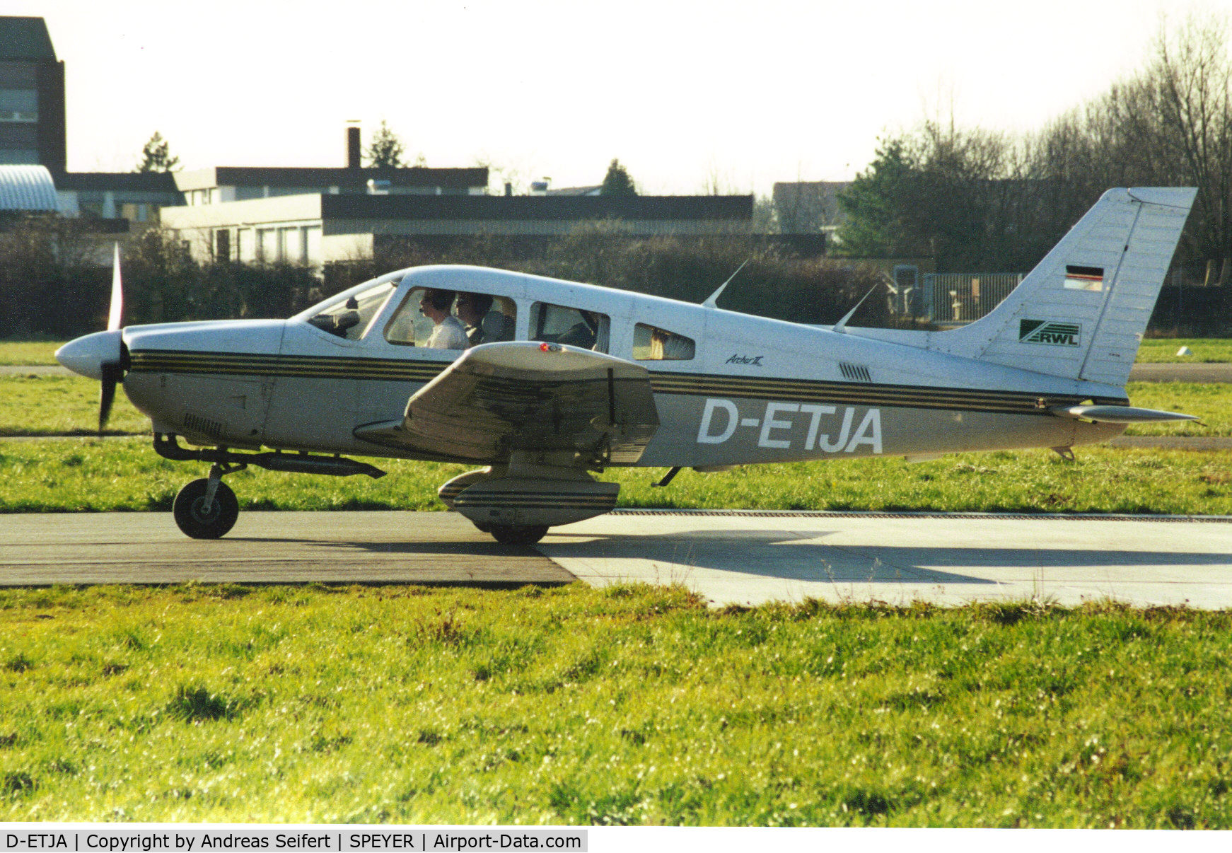 D-ETJA, 1992 Piper 28-181 Archer III C/N 28-8690044, Speyer 2001