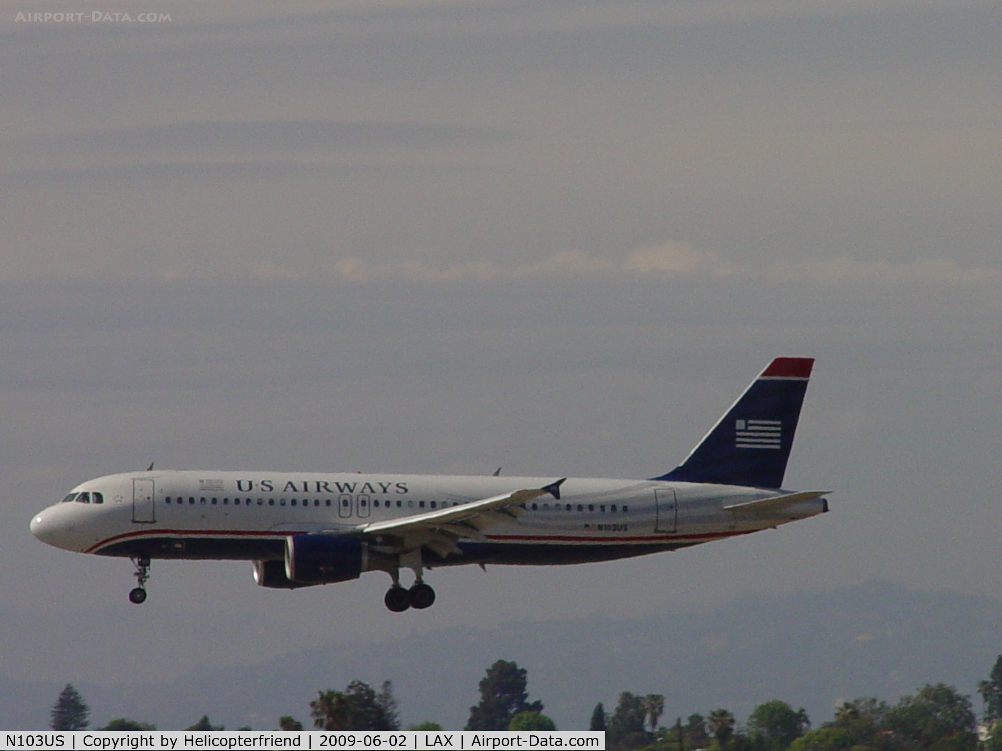 N103US, 1999 Airbus A320-214 C/N 0861, Landing on 24R at LAX